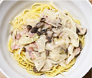 きのことベーコンのクリーム風パスタ