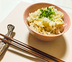 しょうがの炊き込みごはん